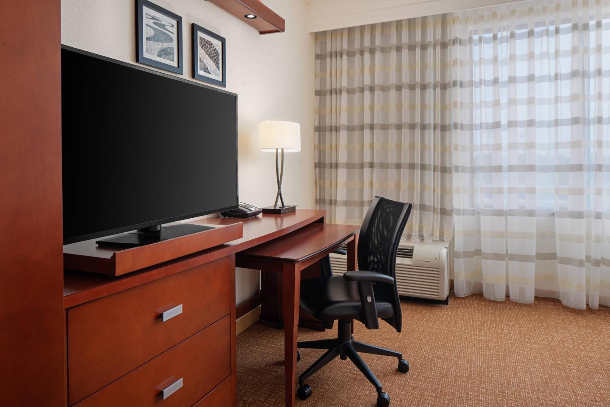 Hotel Courtyard By Marriott Houston Kingwood Kinwood Zewnętrze zdjęcie